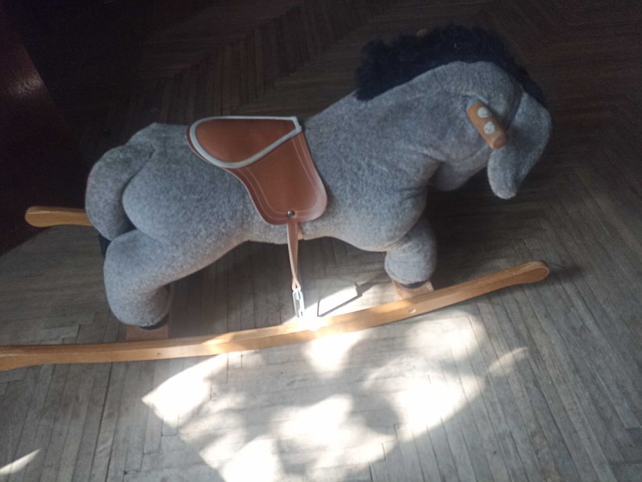 Продам гойдалку - віслючка для дитини 2-3 рочки