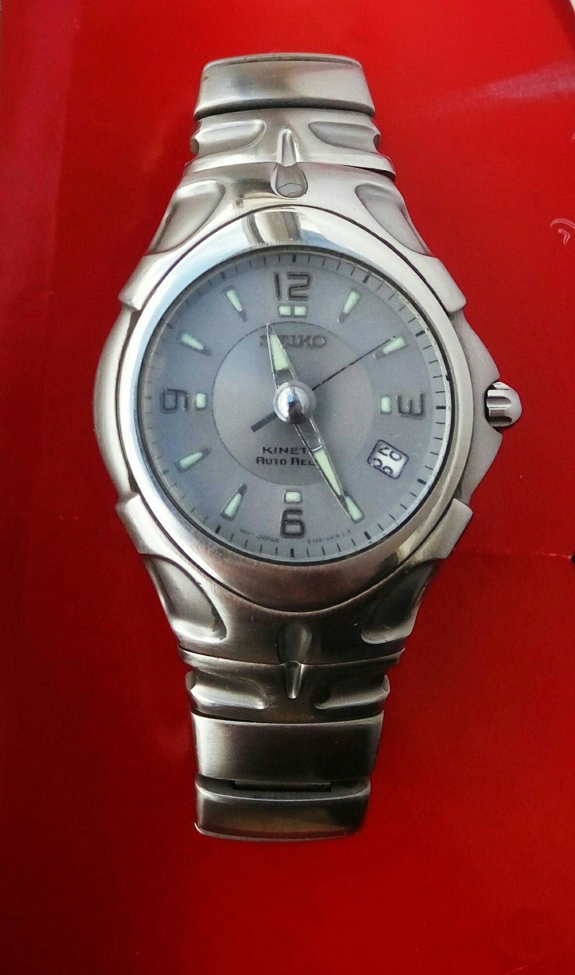 Наручные мужские часы Seiko kinetic колекционные.