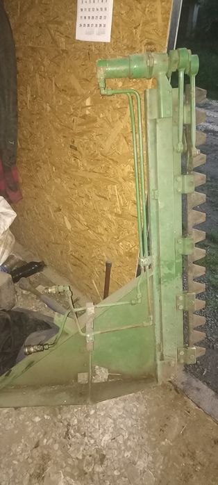 Ріпаковий стіл, бокові ножі