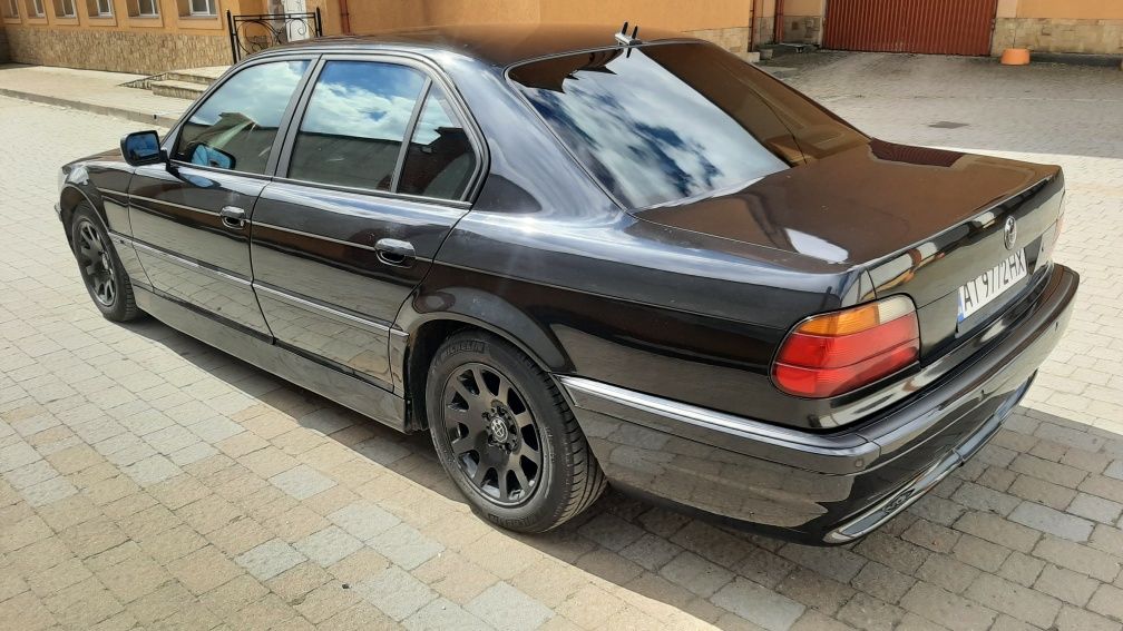 Продам BMW e38 3.0d м57 2000р рестайлинг