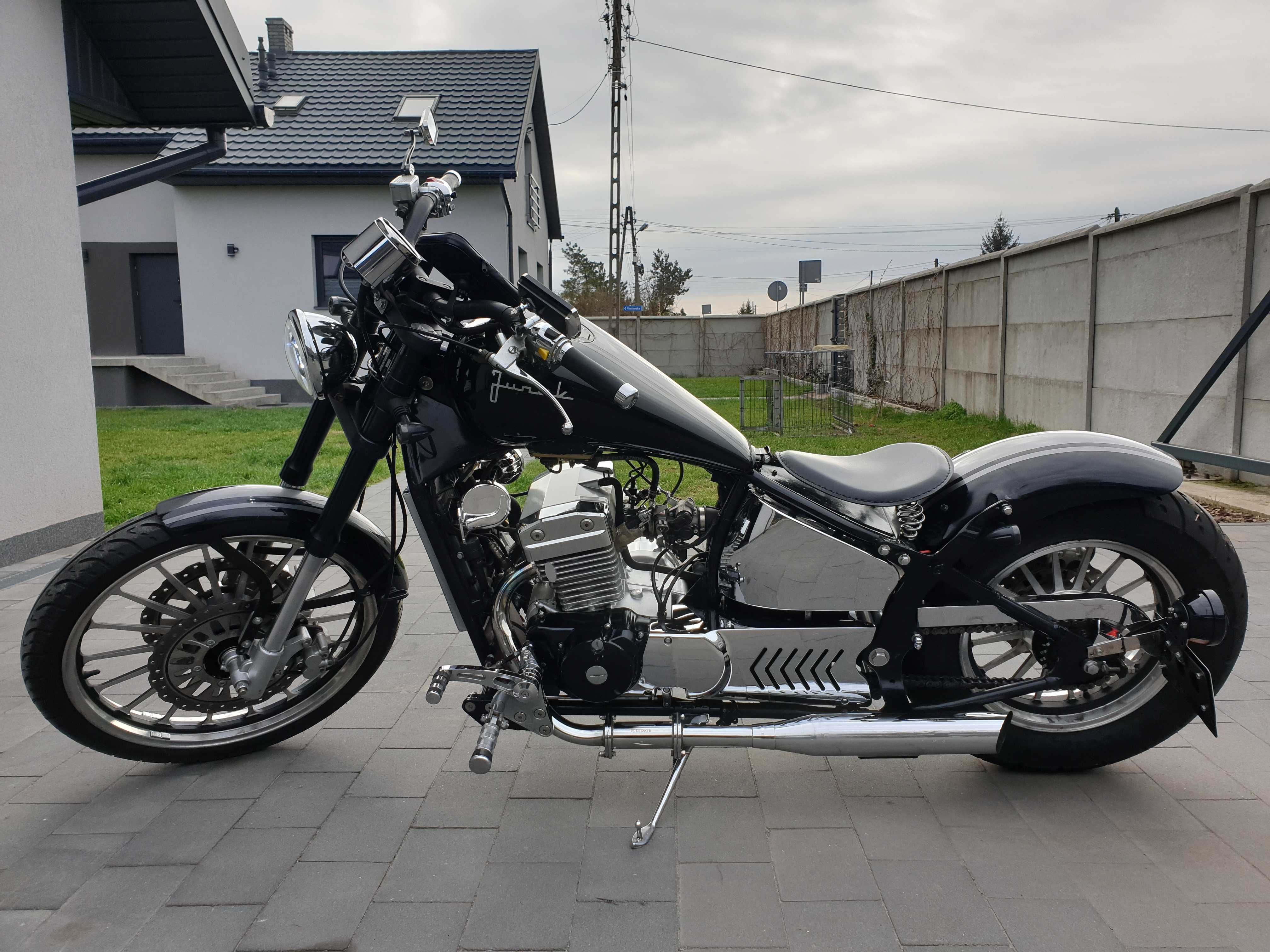 Junak M16 320 - Daytona 350 - BOBBER - światła LED