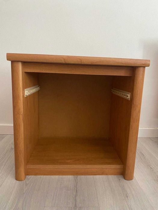 Mesa de Cabeceira Como Nova