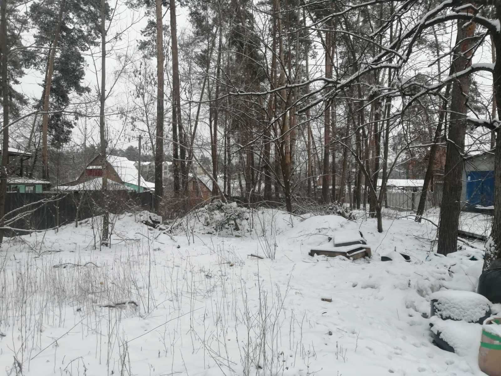 *Продам ділянку під забудову.Район Університету Комунікації центральні