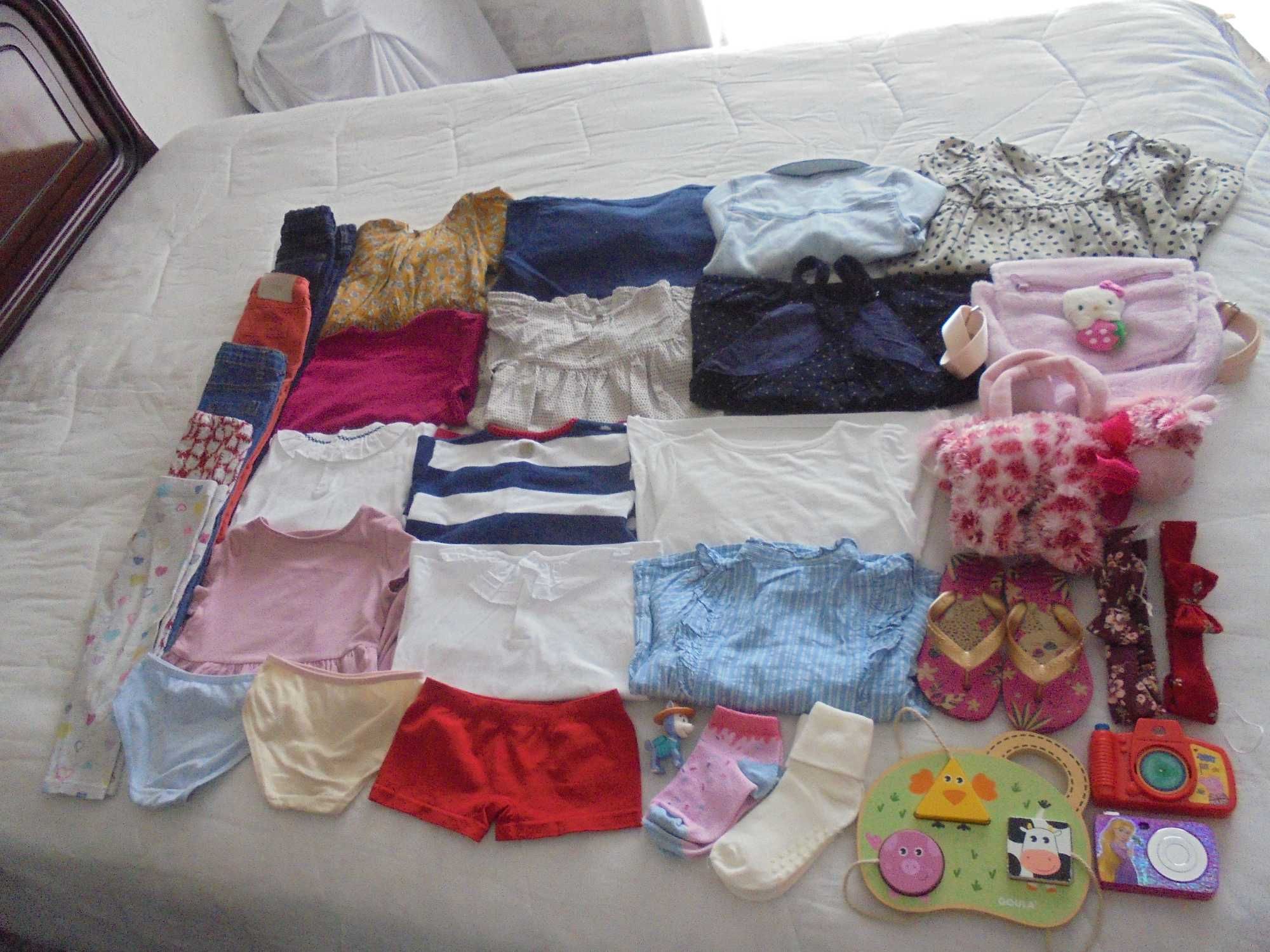 lote de roupa de menina as mochilas