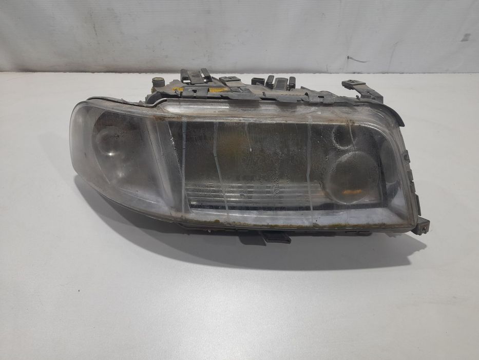 Фара правая 4D0941004AG для Audi A8 D2 1994-2000
