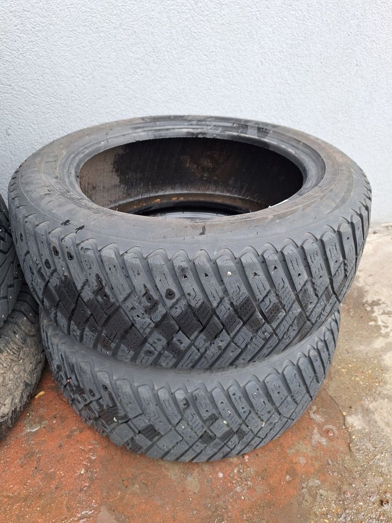 Opony Goodyear 205/55/16 M+S 2 sztuki