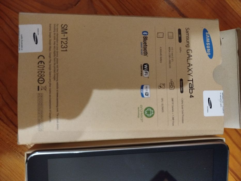 Продам вживаний планшет Samsung Galaxy Tab 4