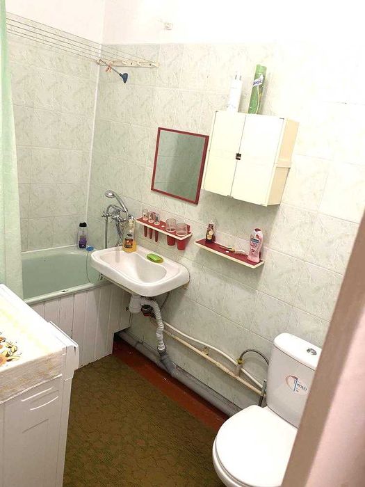 |  Продається 1-кімнатна квартира в доглянутому стані