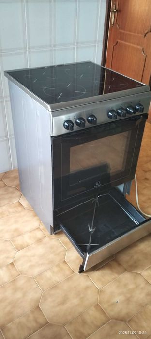 Fogão Indesit 16VMH2A(X)/NL