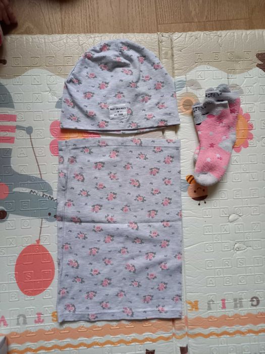 Komplet H&M dziewczynka 74/80 czapka plus komin na wiosnę