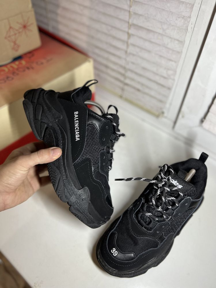 кроссовки сетка кожа натуральная balenciaga triple S оригинал 39