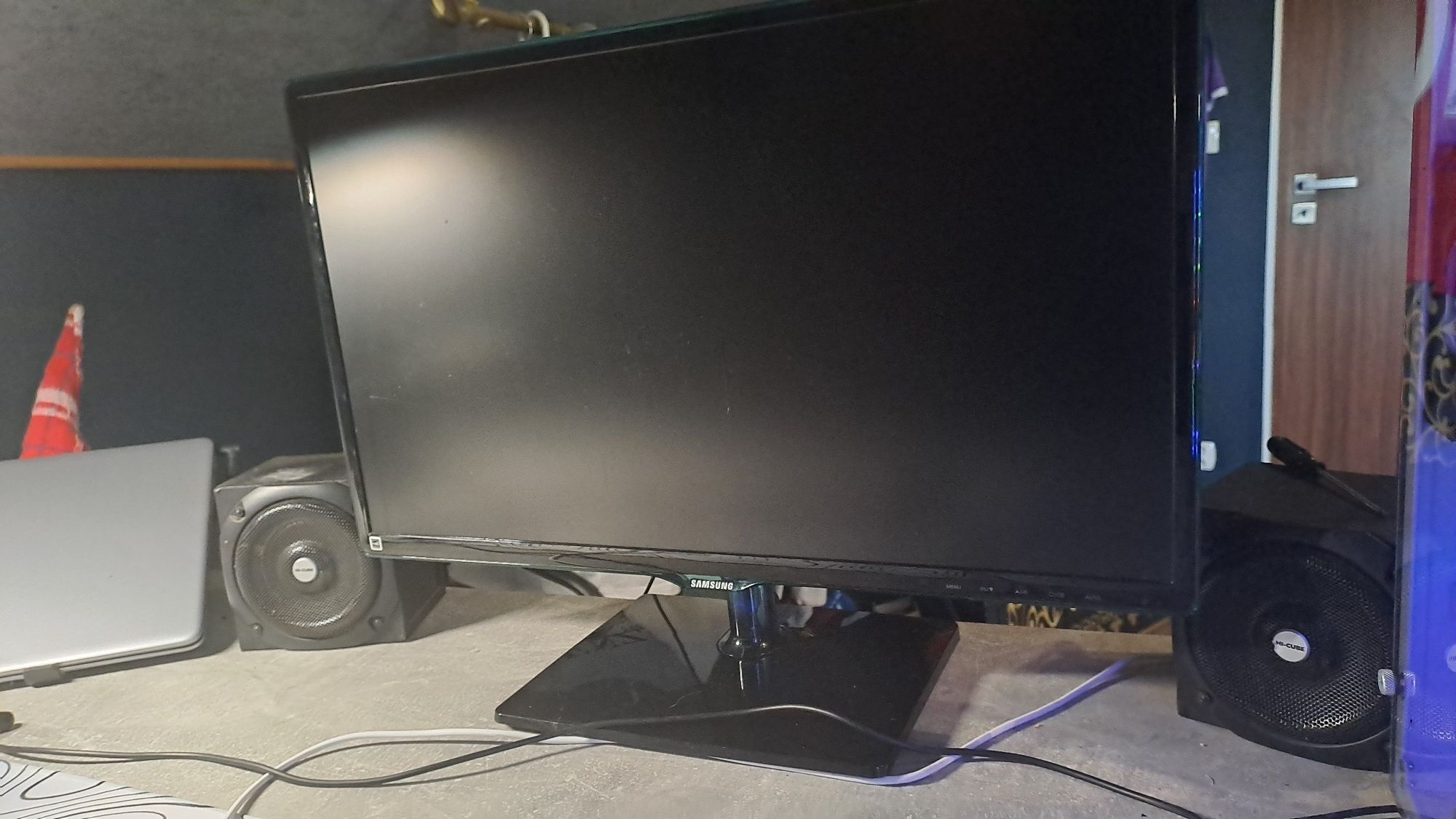 Monitor Samsung 24 cale HDMI