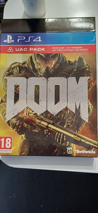 Doom Kartonowe pudełko plus naprasowywanki plakat