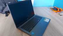 Laptop asus  nowy