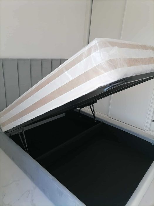 Camas de casal Novas