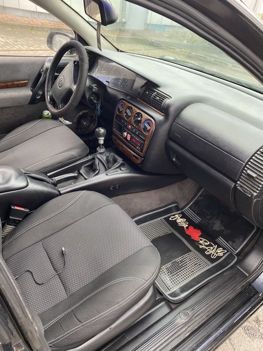 Opel Omega B 2.0 16v 1994p