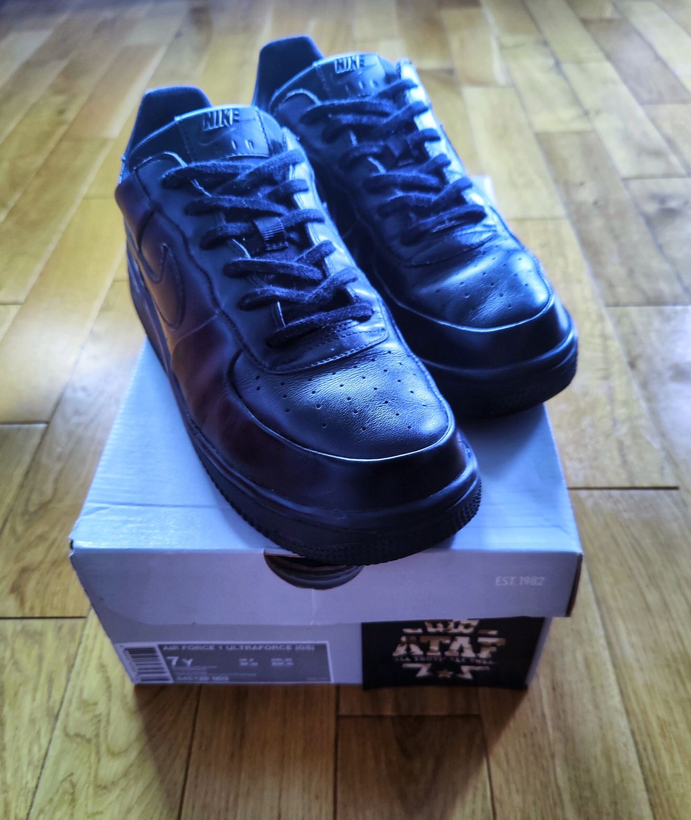 Buty Nike Air Force 1 - oryginalne, skóra naturalna, r.40