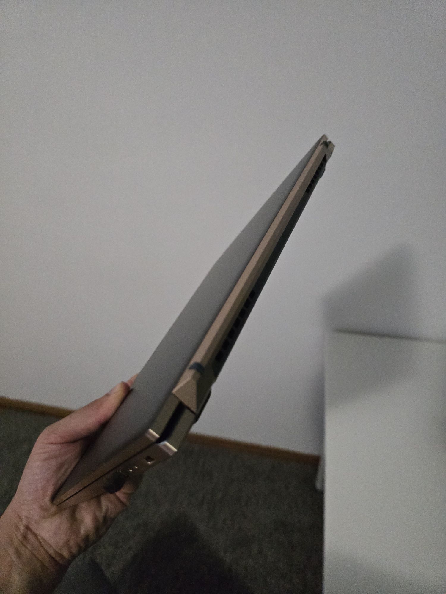Portátil Acer Swift 5