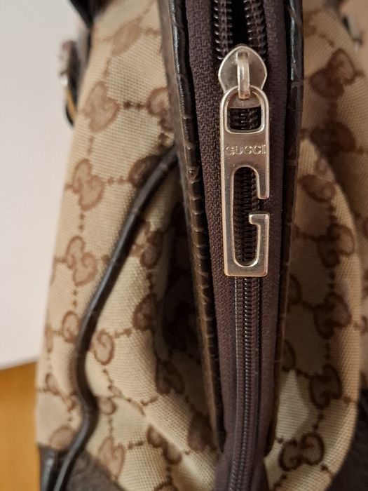 Сумка з логотипом Gucci  велика дуже красива