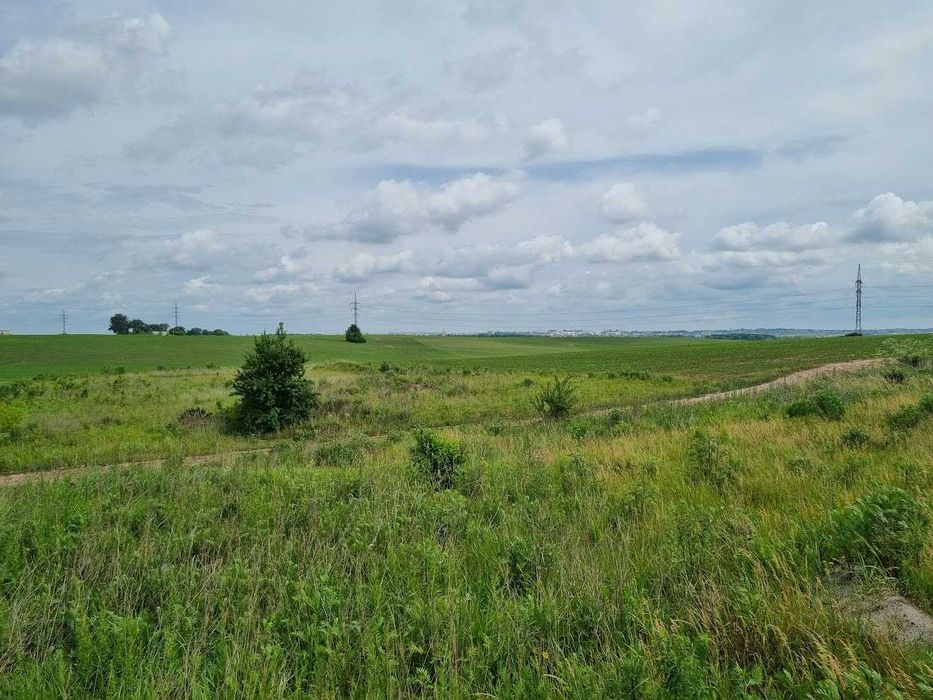 Продам фасадну ділянку 1га по трасі Київ-Чоп 60 000$