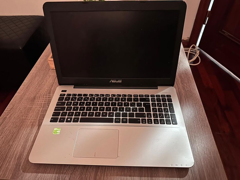 Computador ASUS i7 1TB