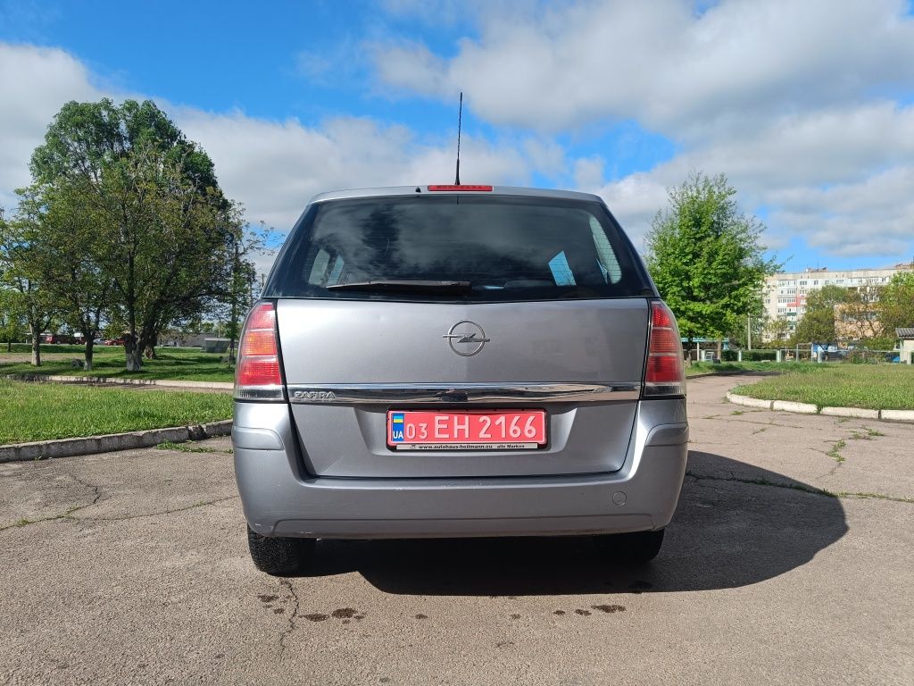 Opel Zafira 1.6 MPI бензин