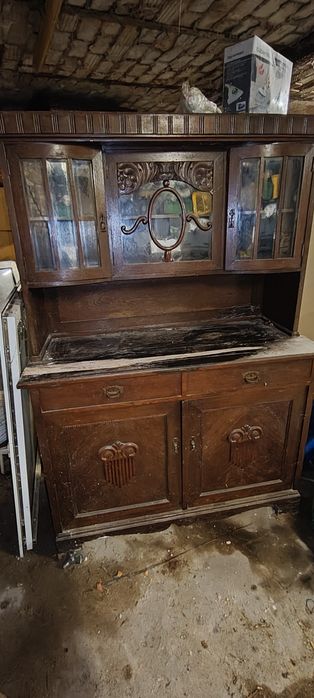 Kredens do renowacji