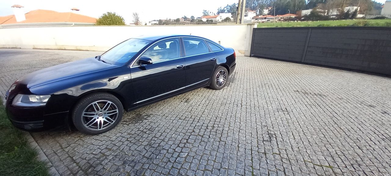 Vendo Audi A6 2.4