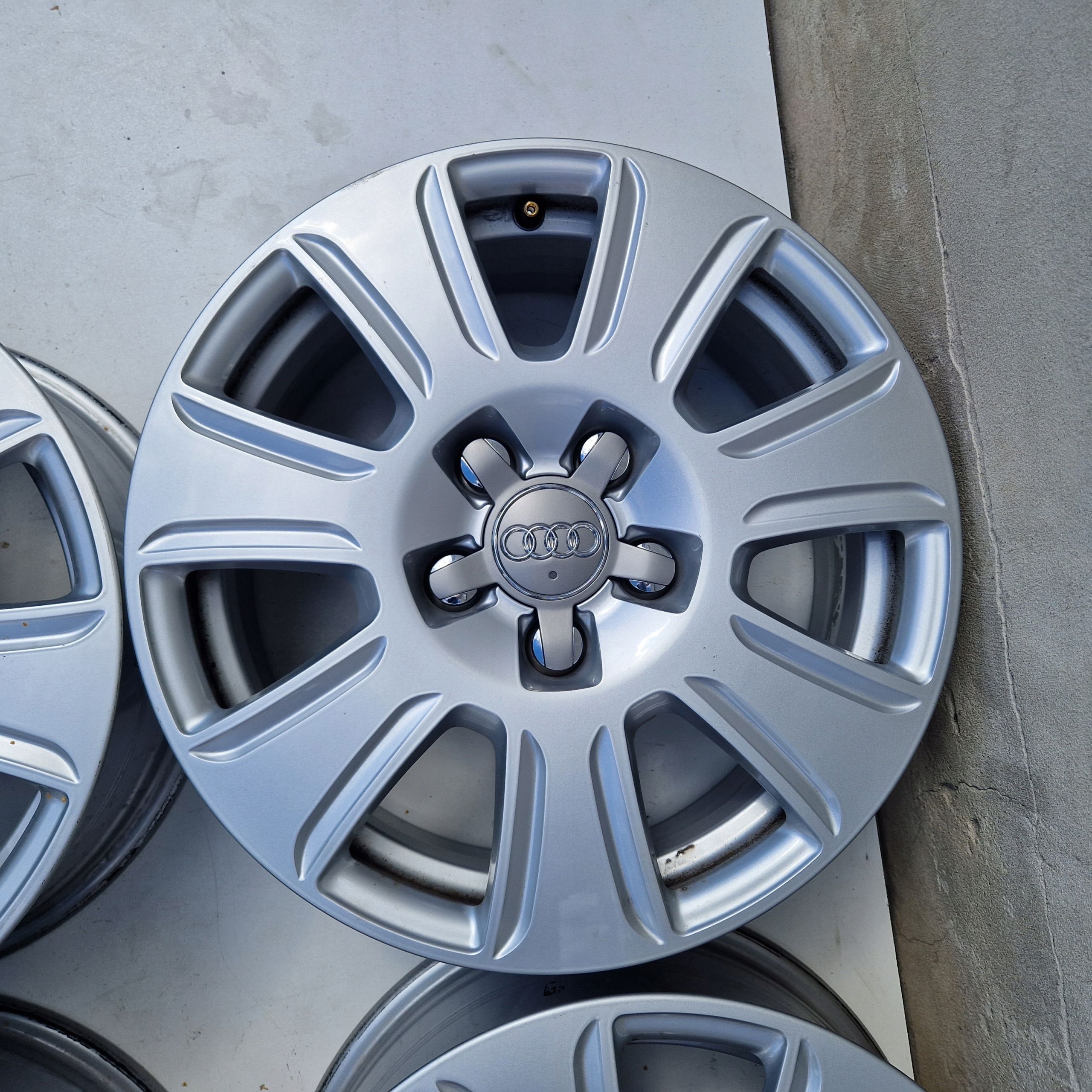 Audi A4 B6 B7 A6 C5 C6 A3 Q3 16" 5x112 ET33
