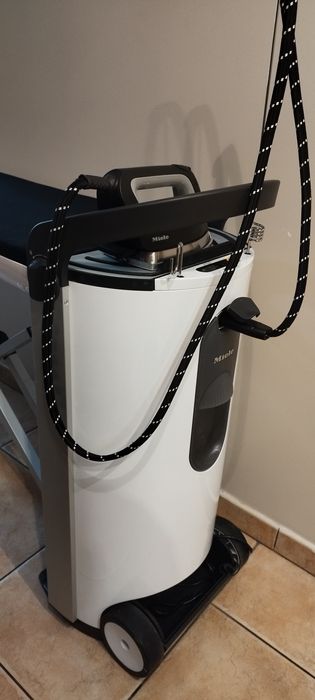 Profesjonalna stacja do prasowania Miele B 2312