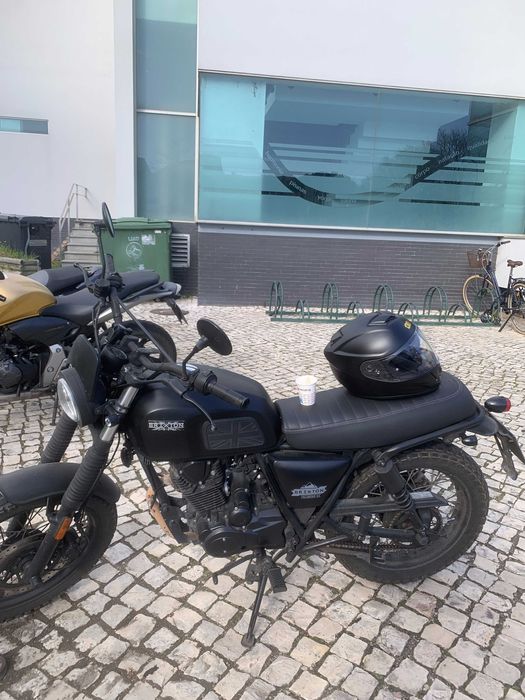 Vendo moto 125 - Brixton Felsberg