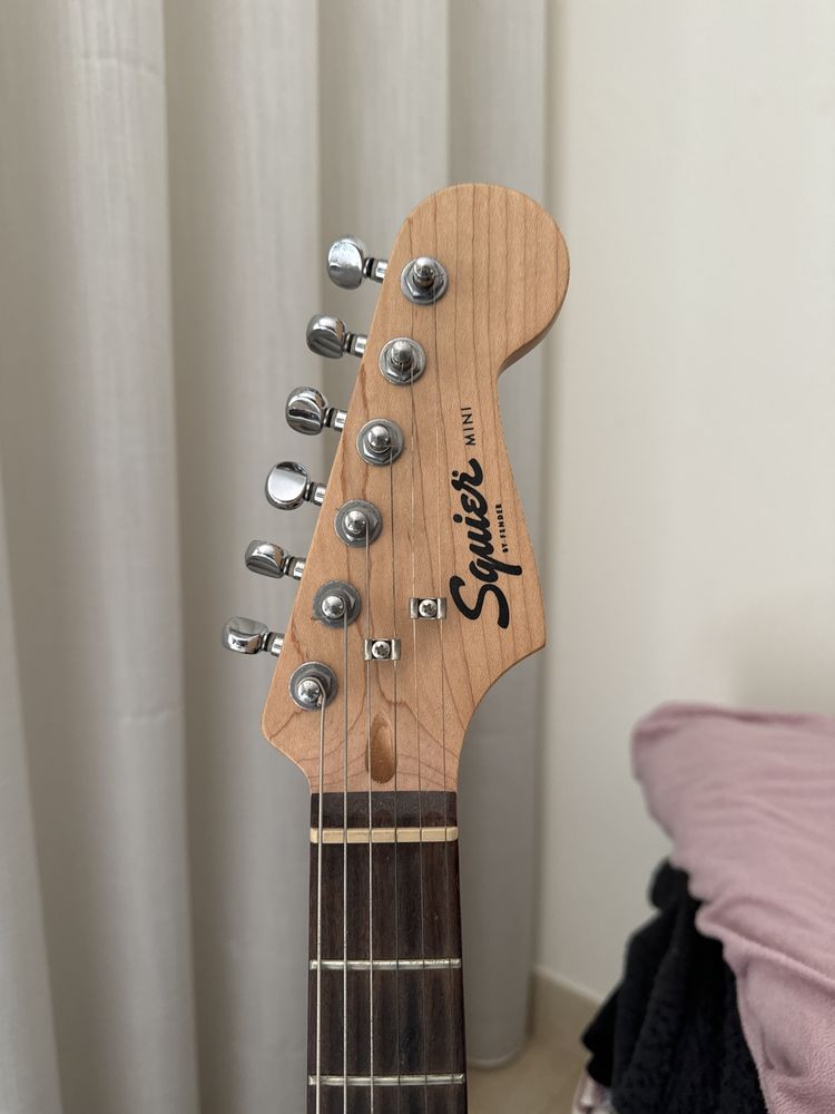 Guitarra eletrica fender squier