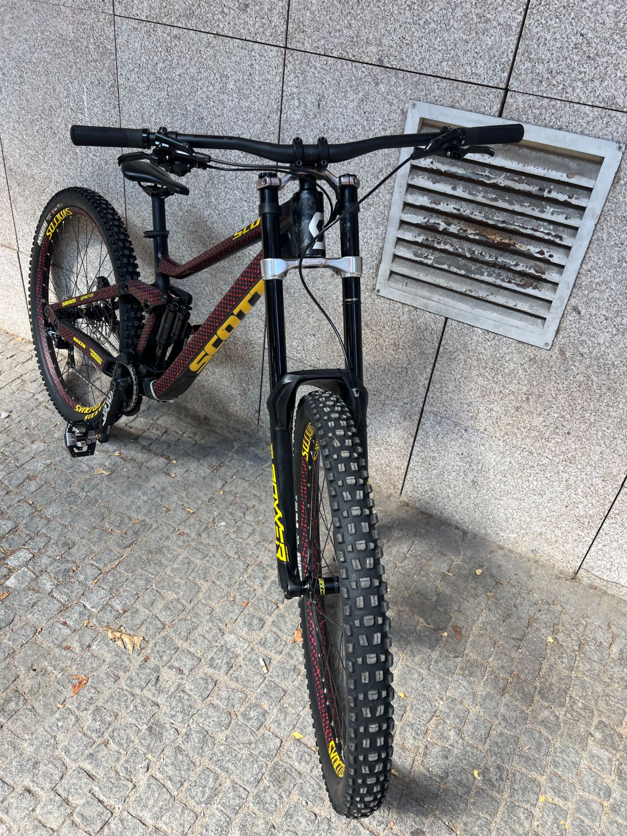 Scott gambler 930 Downhill L