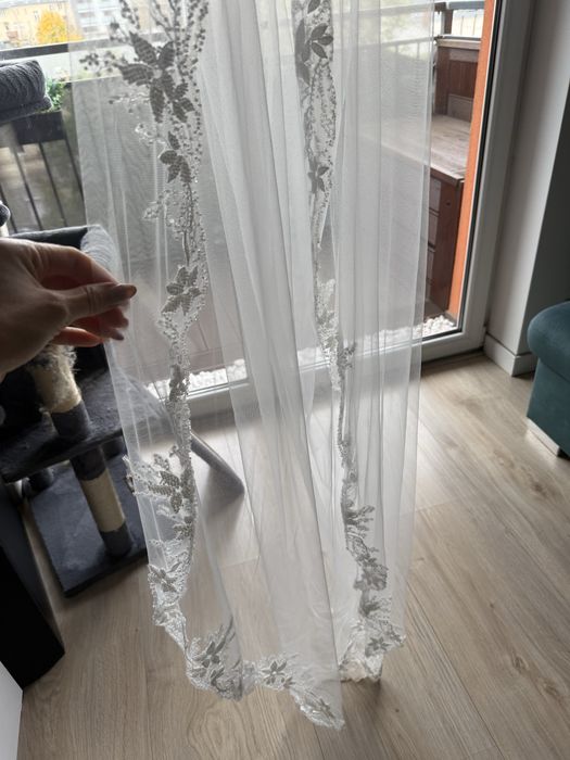Dlugi welon slubny slub zdobiony krysztalki koraliki glamour