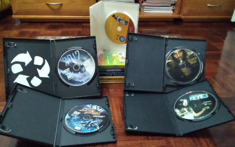 COLEÇÃO DE DVDs (vários géneros)