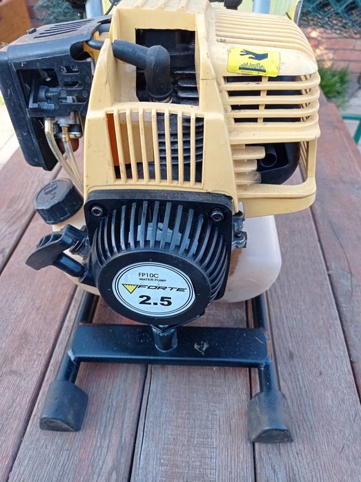 Продам мотоломпу бензинову 4 тактну.