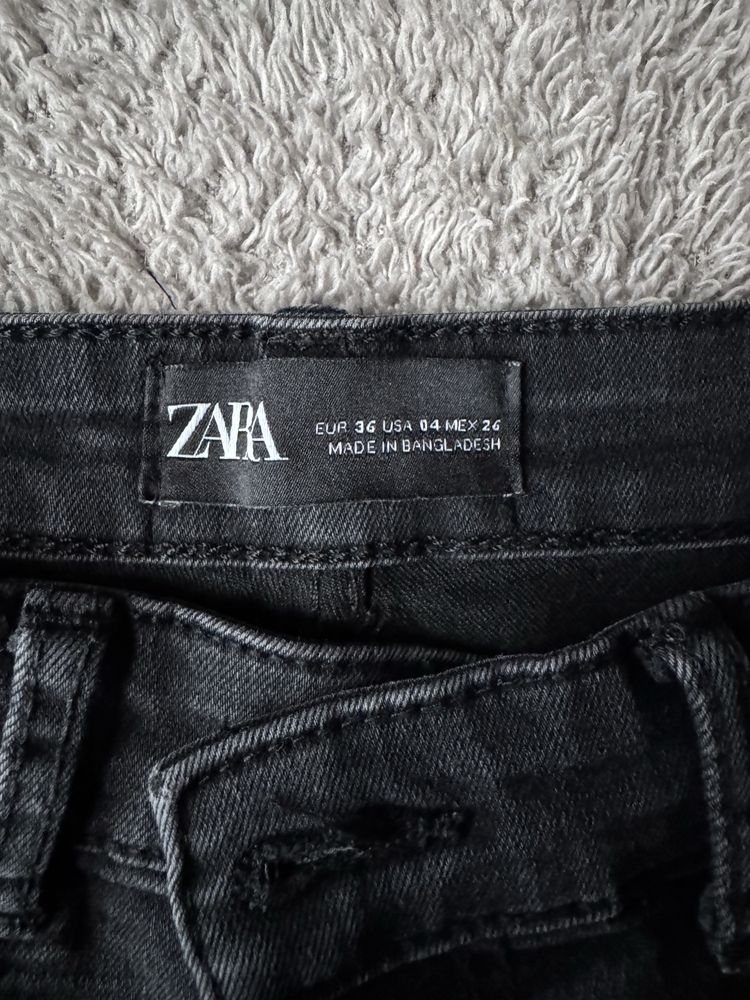 Czarne jeansy Zara