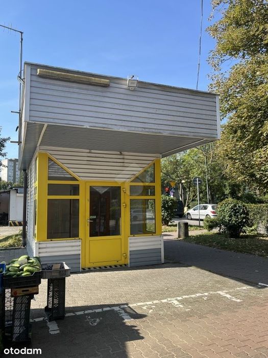 Lokal użytkowy z witryną na sprzedaż