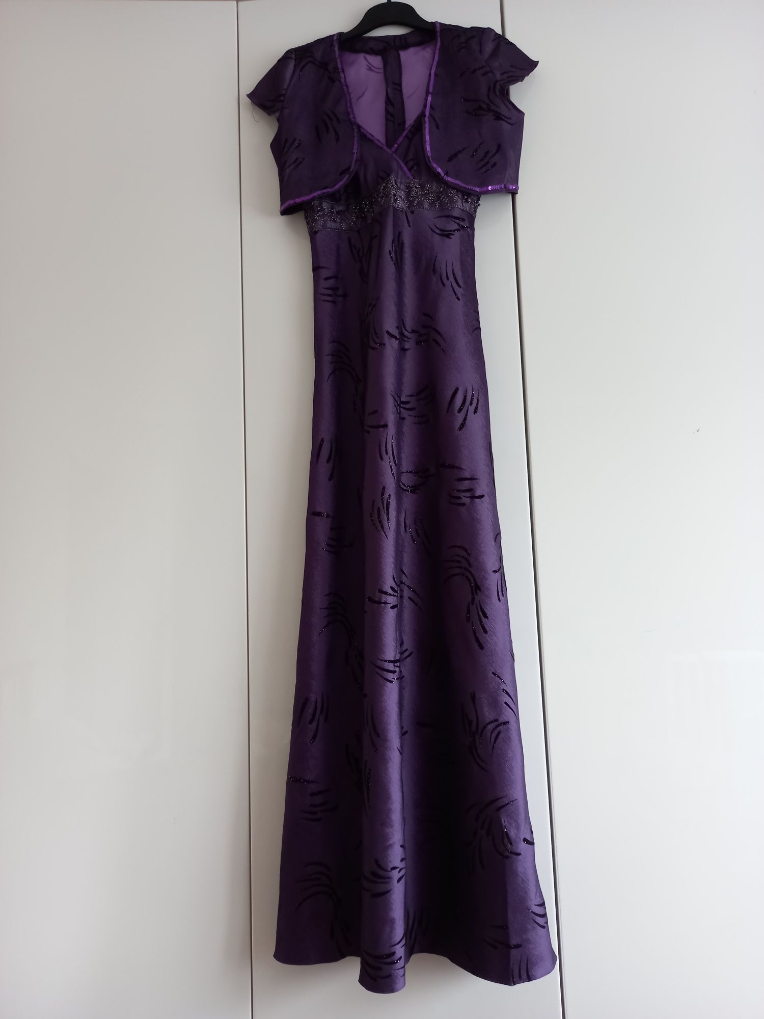 Długa suknia fioletowa
