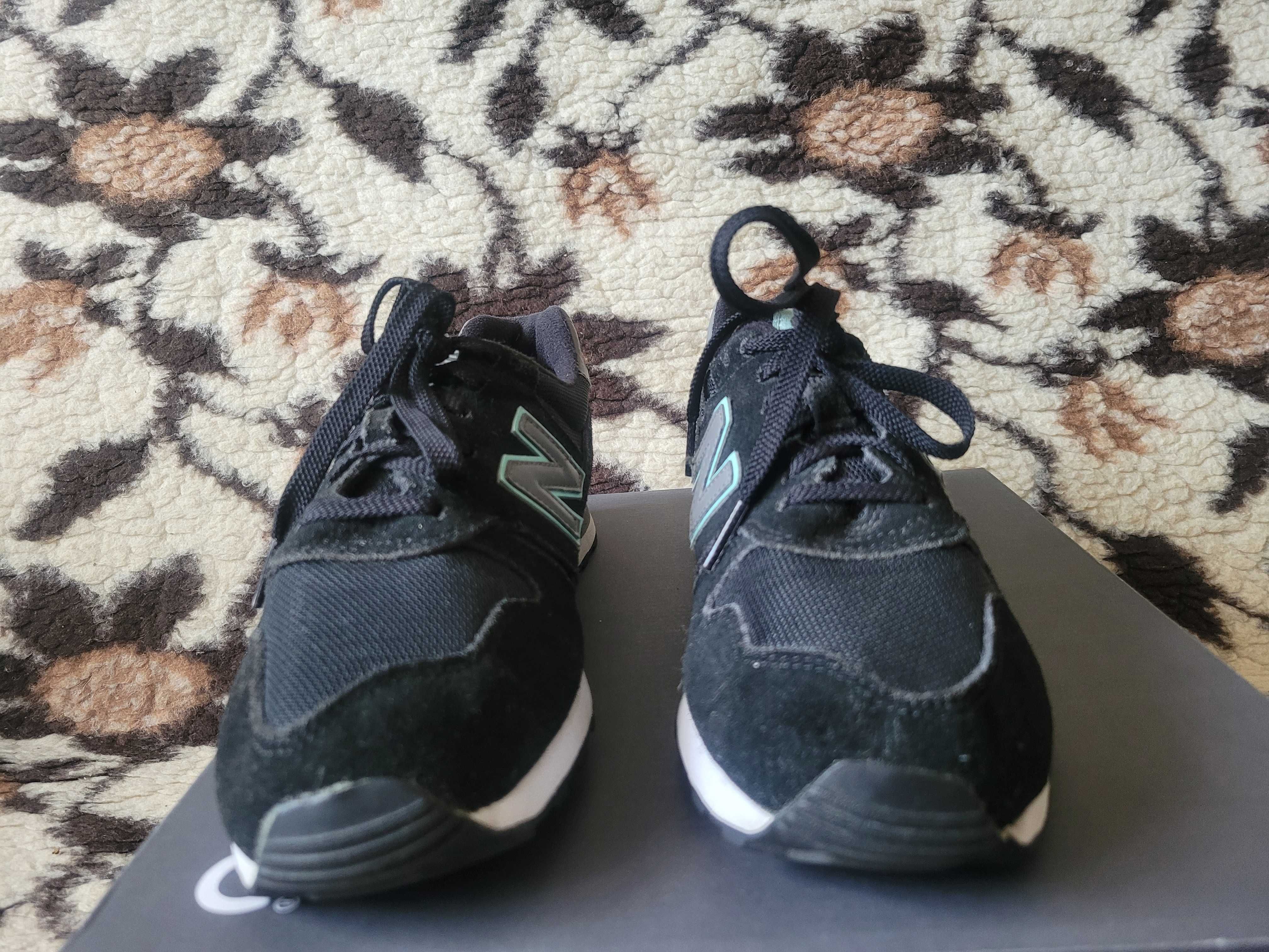 Ekstra sportowe sneakersy New Balance ML373 r.40,5 zamsz wkł.25,5 cm