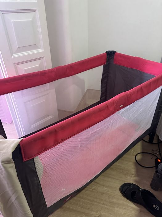 Berço de viagem para desocupar