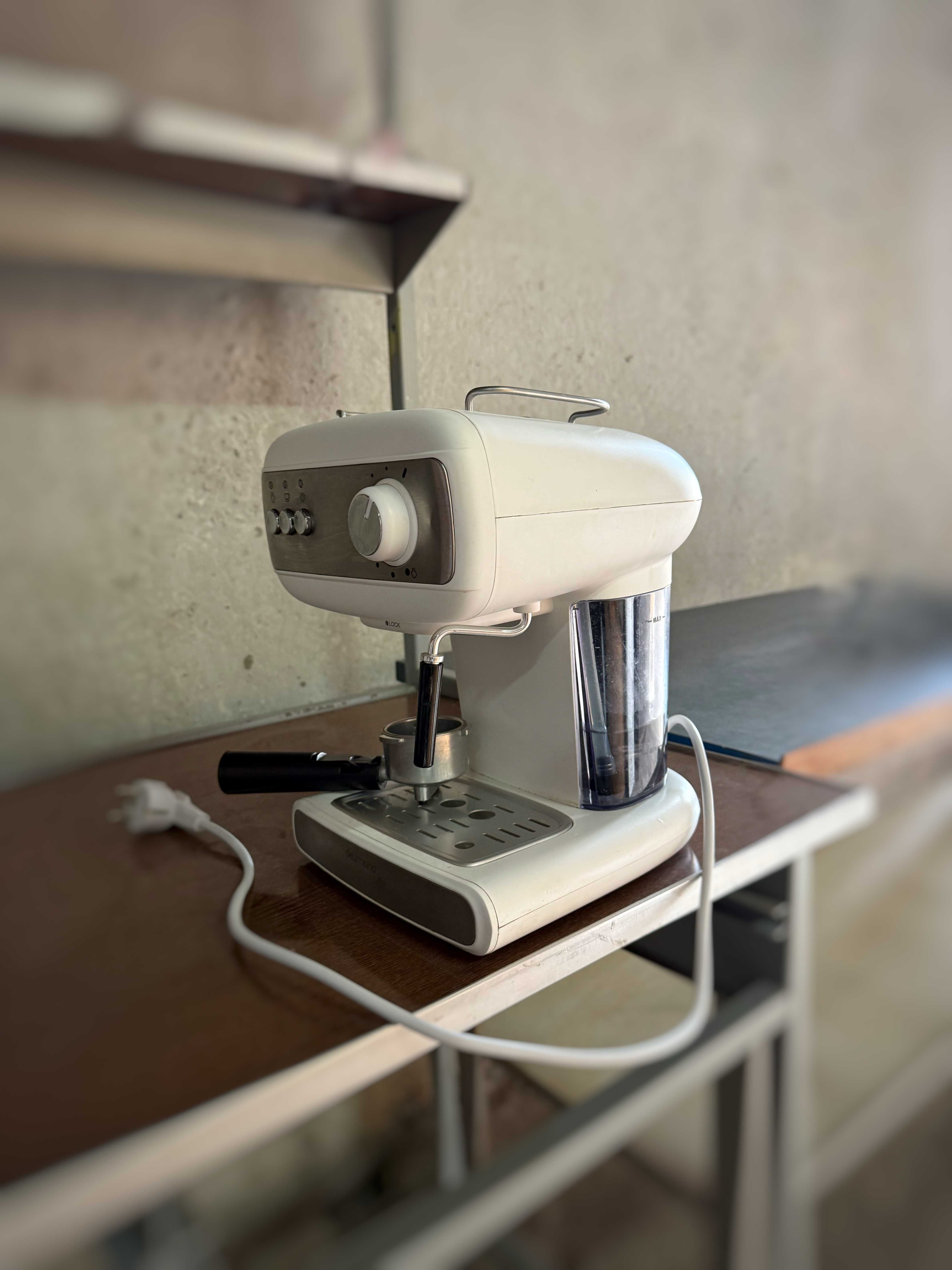Кавоварка Espresso Joy Delimano