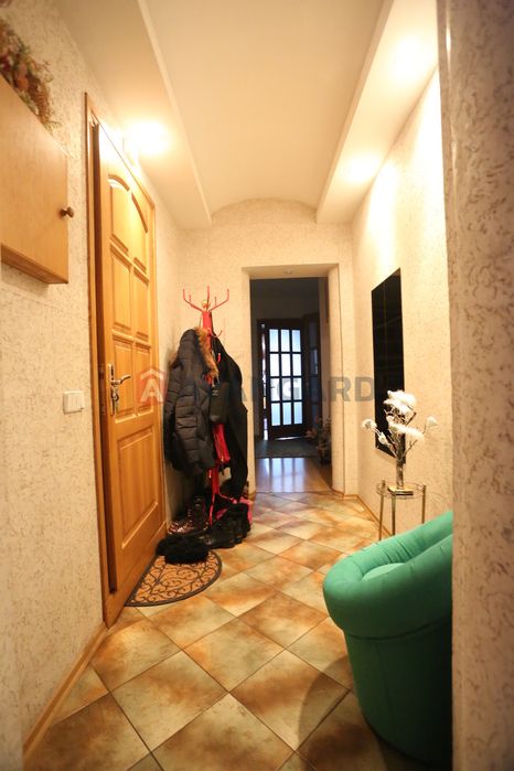 Продам 5-і камнатну сучасну квартиру в центрі Дніпра