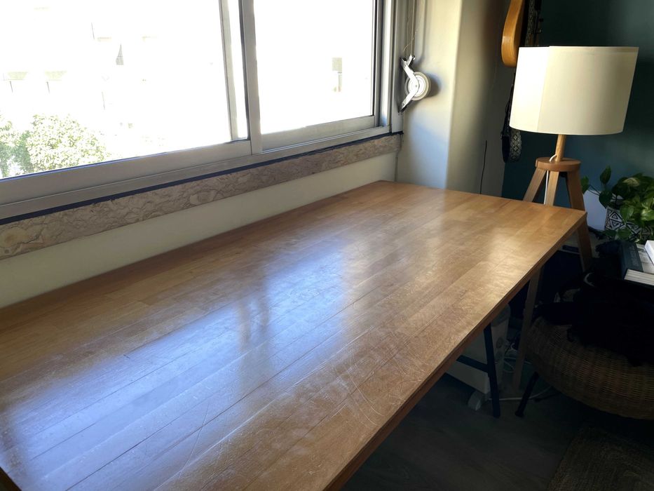 Secretária / Mesa Ikea - Tampo e Cavaletes
