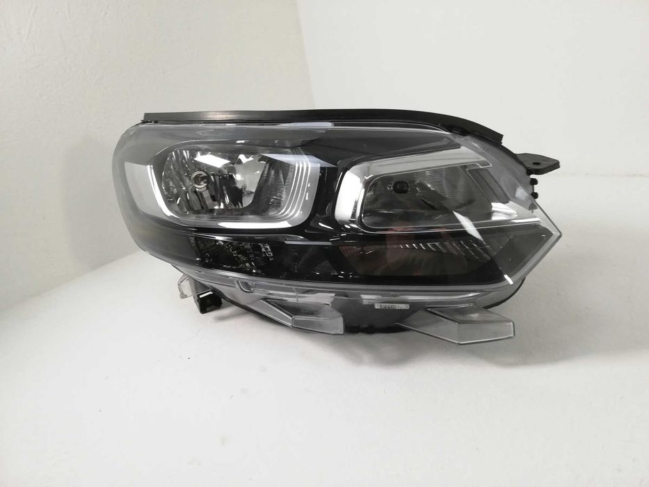 Citroen Jumpy III 16- Lampa Reflektor przednia przód Prawa Prawy