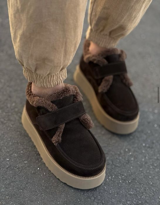 Черевики на високій підошві 42 розмір