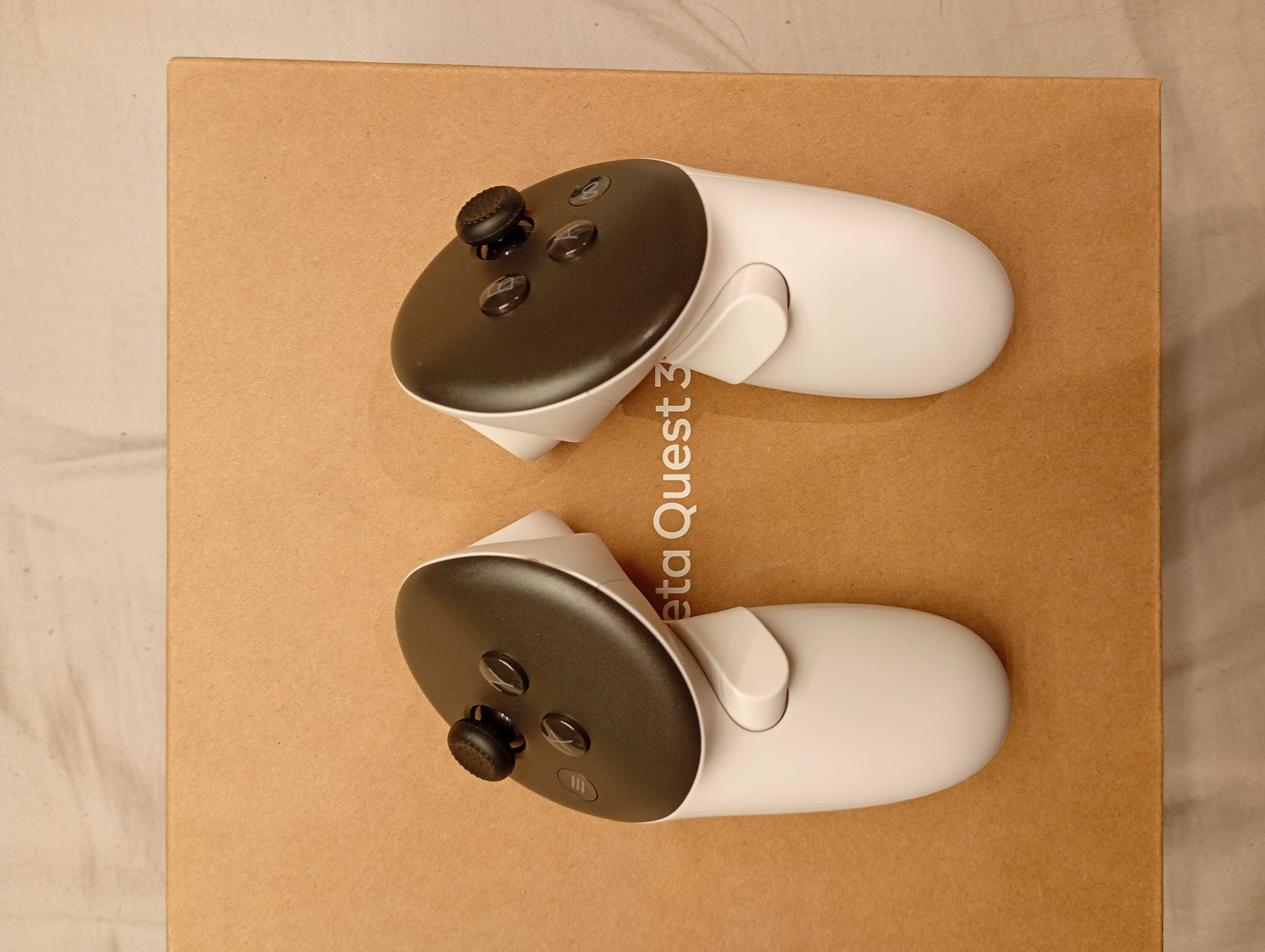 Oculus quest 3.Używany w idealnym stanie.Darmowe akcesoria