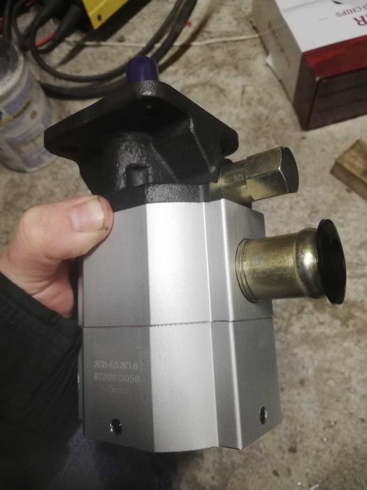 Pompa hydrauliczna łuparki rębaka