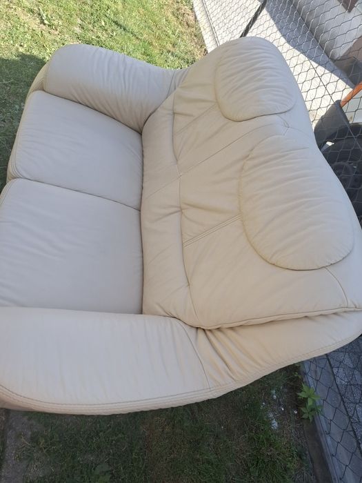 Sofy skórzane dwuosobowe