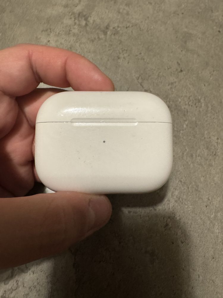 Зарядний кейс AirPods Pro 2 (MagSafe, оригінал)
